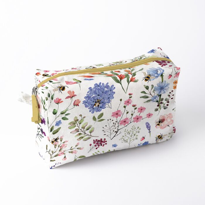 Nectar Meadows Medium Toiletry Makeup Wash Bag