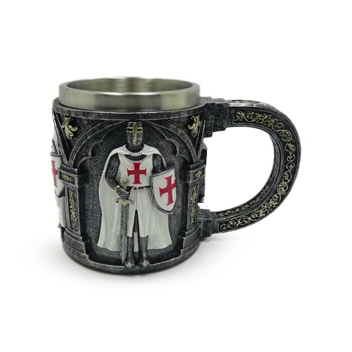 Decorative Medieval Knight with Sword & Shield Tankard